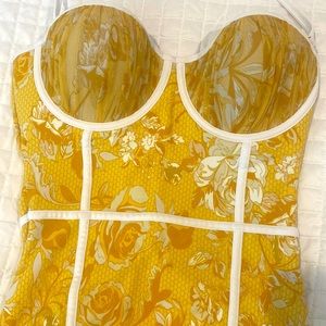 Eve’s Yellow Lilly Bathing suit 🩱